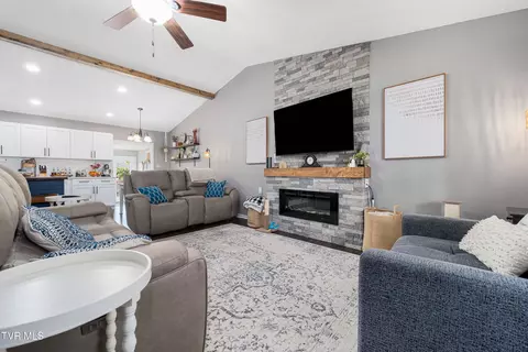 Living - 125 Rosebud Lane Gray Tn 37615, Gray, TN 37615 photo 1 of 4
