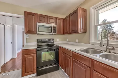 Kitchen - 1140 Foxcroft Road Bristol Va 24201, Bristol, VA 24201 photo 3 of 3