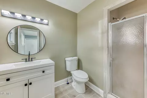 Bath - 1140 Foxcroft Road Bristol Va 24201, Bristol, VA 24201 photo 1 of 3