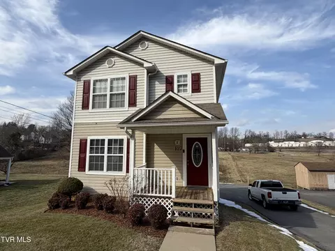 127 Cloverdale Lane Johnson City Tn 37604, Johnson City, TN 37604
