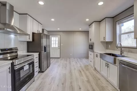Kitchen - 206 Florida Avenue Erwin Tn 37650, Erwin, TN 37650 photo 1 of 6
