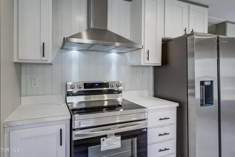 Kitchen - 206 Florida Avenue Erwin Tn 37650, Erwin, TN 37650 photo 5 of 6