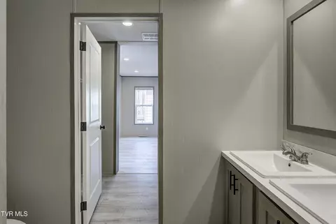 Entry Way - 206 Florida Avenue Erwin Tn 37650, Erwin, TN 37650 photo 1 of 1