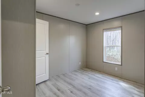 Bedroom - 206 Florida Avenue Erwin Tn 37650, Erwin, TN 37650 photo 2 of 4