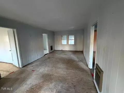 Living - 1169 Valley Drive Bristol Va 24201, Bristol, VA 24201 photo 1 of 2