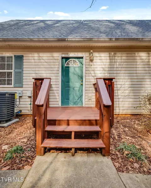 308 Car Mol Drive Apt 14 Johnson City Tn 37601, Johnson City, TN 37601
