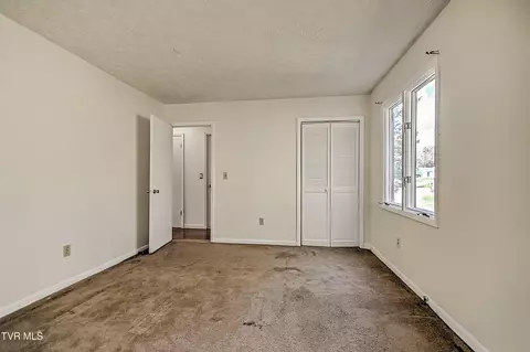 Bedroom - 211 Sunny Hill Court Fall Branch Tn 37656, Fall Branch, TN 37656 photo 3 of 10