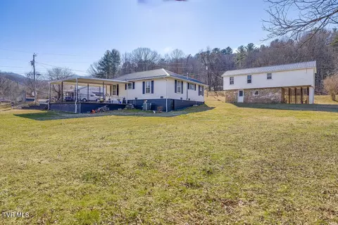 Exterior - 270 Roberts Lane Erwin Tn 37650, Erwin, TN 37650 photo 3 of 5
