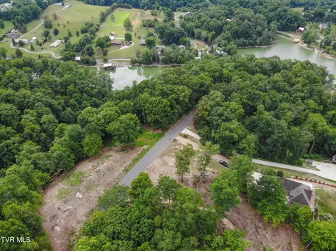 101 Pointe Drive Piney Flats Tn 37686, Piney Flats, TN 37686