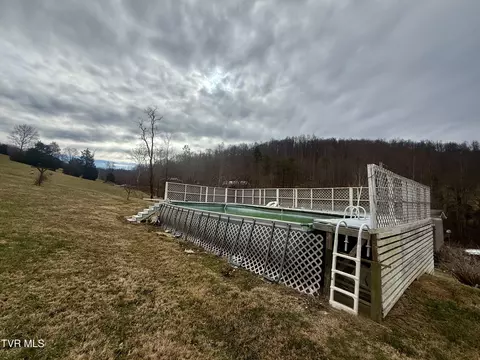 Exterior - 219 Ridge Road Eidson Tn 37731, Eidson, TN 37731 photo 7 of 26
