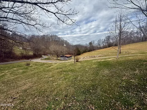 Exterior - 219 Ridge Road Eidson Tn 37731, Eidson, TN 37731 photo 4 of 26