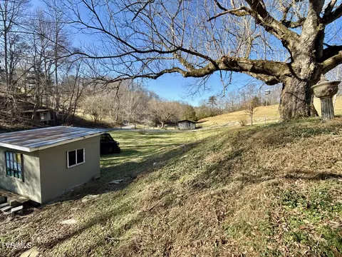 Exterior - 219 Ridge Road Eidson Tn 37731, Eidson, TN 37731 photo 4 of 28