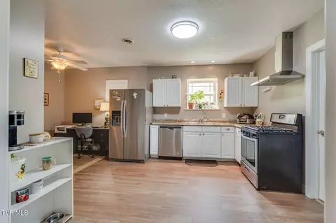 Kitchen - 399 Carson Creek Road Limestone Tn 37681, Limestone, TN 37681 photo 5 of 8