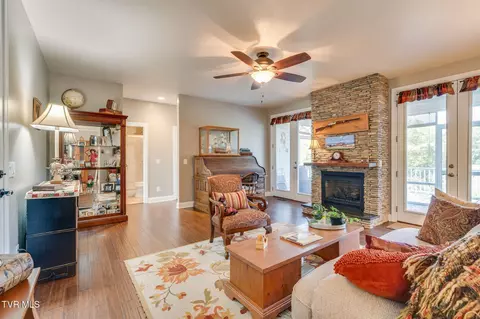 Living - 399 Carson Creek Road Limestone Tn 37681, Limestone, TN 37681 photo 2 of 5