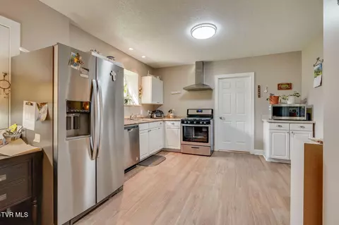 Kitchen - 399 Carson Creek Road Limestone Tn 37681, Limestone, TN 37681 photo 7 of 8