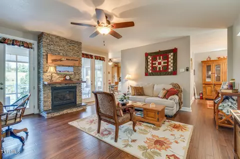 Living - 399 Carson Creek Road Limestone Tn 37681, Limestone, TN 37681 photo 3 of 5