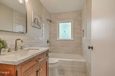 Bath - 206 E Central Bristol Tn 37620, Bristol, TN 37620 photo 1 of 1