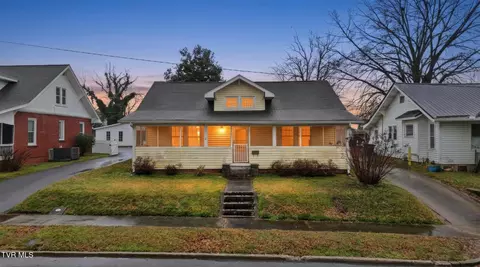 1017 Catawba Street Kingsport Tn 37660, Kingsport, TN 37660