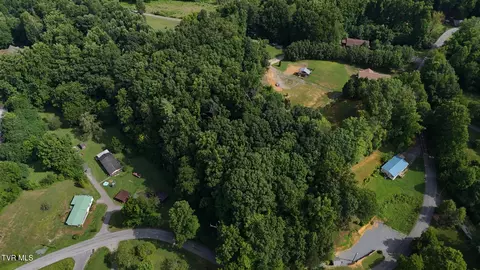 4 Crystal Lane, Unicoi, TN 37692