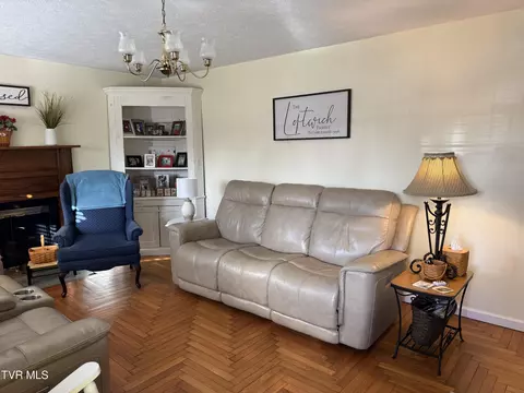 Living - 9629 Meade Fork Road Pound Va 24279, Pound, VA 24279 photo 2 of 2