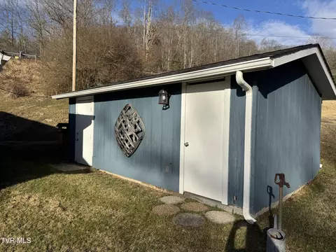 Exterior - 9629 Meade Fork Road Pound Va 24279, Pound, VA 24279 photo 3 of 8