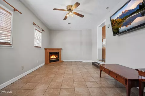 Living - 9370 Adwell Road Wise Va 24293, Wise, VA 24293 photo 4 of 4