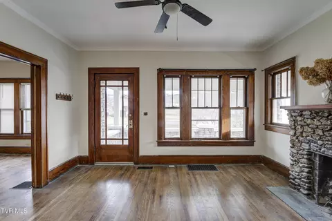 Living - 1027 N Elm Avenue Erwin Tn 37650, Erwin, TN 37650 photo 1 of 4