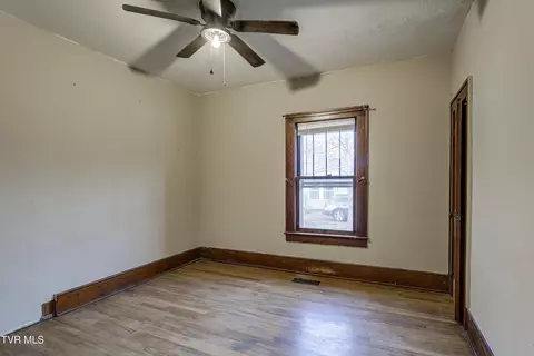 Bedroom - 1027 N Elm Avenue Erwin Tn 37650, Erwin, TN 37650 photo 4 of 5