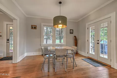 Dining - 722 Lawrence Avenue Bristol Va 24201, Bristol, VA 24201 photo 3 of 4