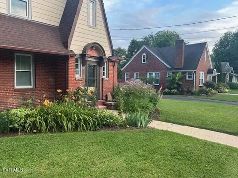Exterior - 722 Lawrence Avenue Bristol Va 24201, Bristol, VA 24201 photo 11 of 23