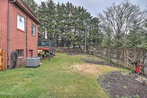 Exterior - 722 Lawrence Avenue Bristol Va 24201, Bristol, VA 24201 photo 4 of 23