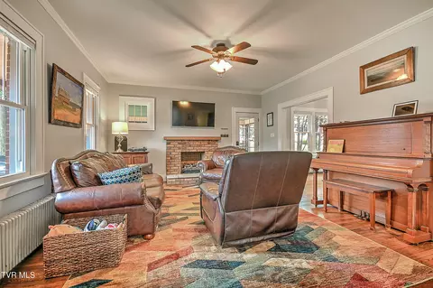 Living - 722 Lawrence Avenue Bristol Va 24201, Bristol, VA 24201 photo 1 of 4