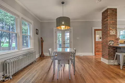 Dining - 722 Lawrence Avenue Bristol Va 24201, Bristol, VA 24201 photo 1 of 4