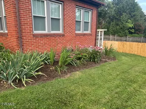 Exterior - 722 Lawrence Avenue Bristol Va 24201, Bristol, VA 24201 photo 14 of 23