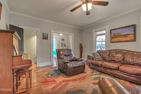 Living - 722 Lawrence Avenue Bristol Va 24201, Bristol, VA 24201 photo 4 of 4