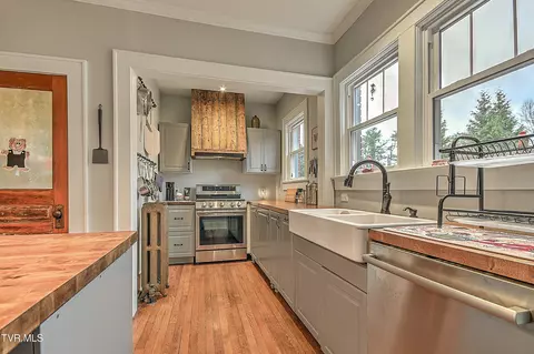 Kitchen - 722 Lawrence Avenue Bristol Va 24201, Bristol, VA 24201 photo 4 of 4