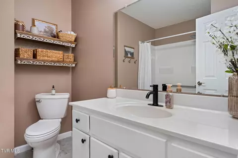 Bath - 605 Old Snapps Ferry Road Chuckey Tn 37641, Chuckey, TN 37641 photo 1 of 2
