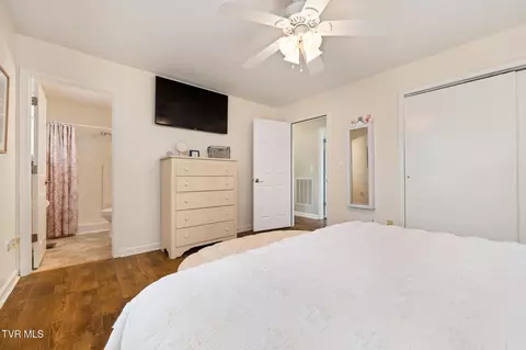 Bedroom - 605 Old Snapps Ferry Road Chuckey Tn 37641, Chuckey, TN 37641 photo 5 of 5