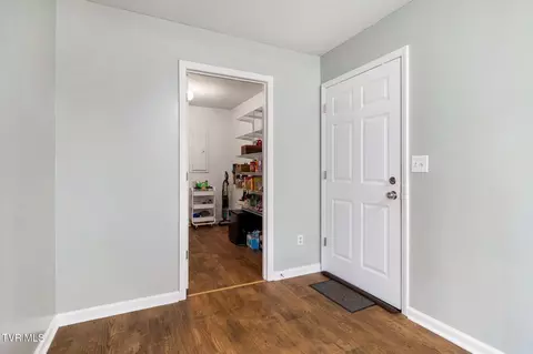 Entry Way - 605 Old Snapps Ferry Road Chuckey Tn 37641, Chuckey, TN 37641 photo 2 of 3