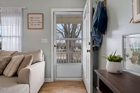 Entry Way - 605 Old Snapps Ferry Road Chuckey Tn 37641, Chuckey, TN 37641 photo 1 of 3