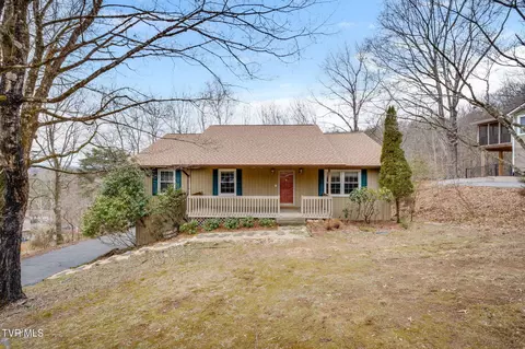 2809 Oak Cliff Court Johnson City Tn 37601, Johnson City, TN 37601