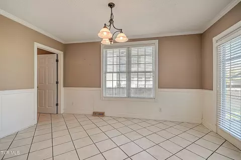 Dining - 429 Love Street Erwin Tn 37650, Erwin, TN 37650 photo 1 of 2