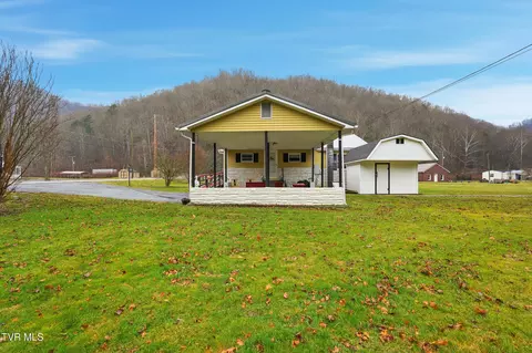 Exterior - 11413 Lyons Fork Coeburn Va 24230, Coeburn, VA 24230 photo 7 of 8