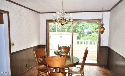 Dining - 10132 Coeburn Mountain Road Wise Va 24293, Wise, VA 24293 photo 1 of 2