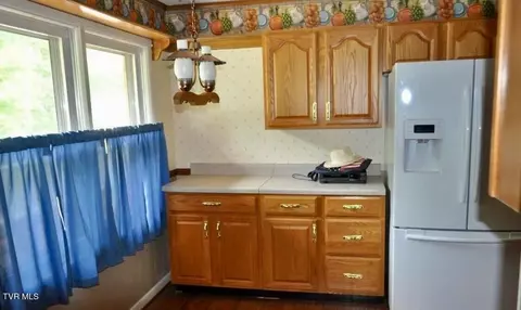 Kitchen - 10132 Coeburn Mountain Road Wise Va 24293, Wise, VA 24293 photo 2 of 2