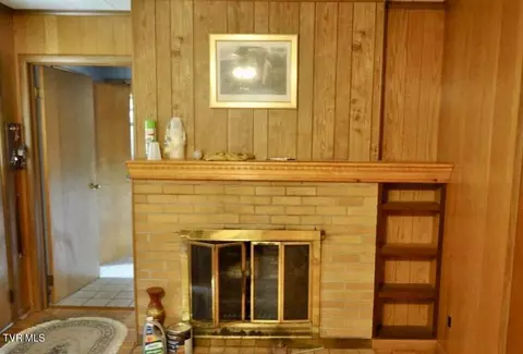 Living - 10132 Coeburn Mountain Road Wise Va 24293, Wise, VA 24293 photo 2 of 2