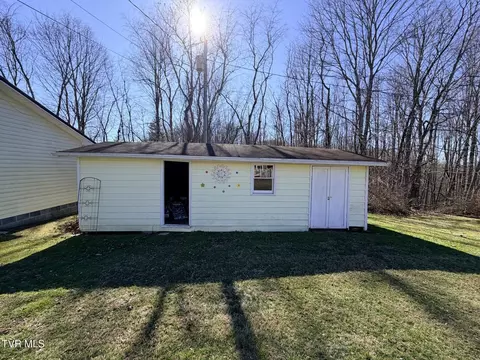 Exterior - 10132 Coeburn Mountain Road Wise Va 24293, Wise, VA 24293 photo 7 of 10