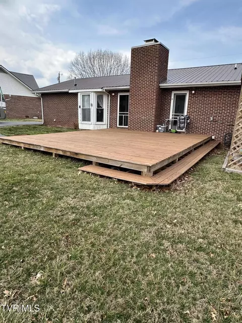 Exterior - 1012 Mountainview Road Erwin Tn 37650, Erwin, TN 37650 photo 3 of 3