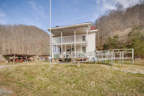 547 Wynding Way Drive Fort Blackmore Va 24250, Fort Blackmore, VA 24250