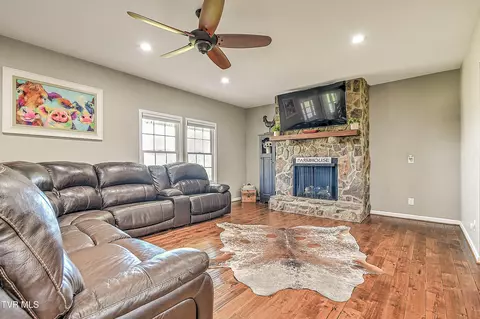Living - 35 Short Road Limestone Tn 37681, Limestone, TN 37681 photo 1 of 2